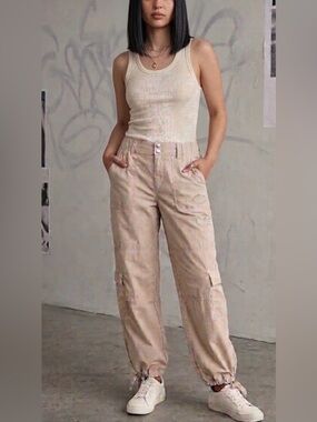 💫UO💫 Mid Rise Cargo Pants